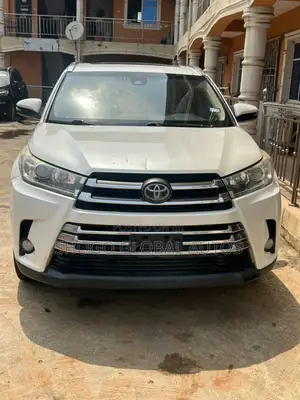 Toyota Highlander Limited 4x2 V6 (3.5L 6cyl 8A) 2017 White