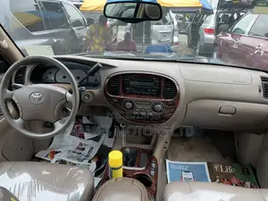 Toyota Sequoia 2004 Green