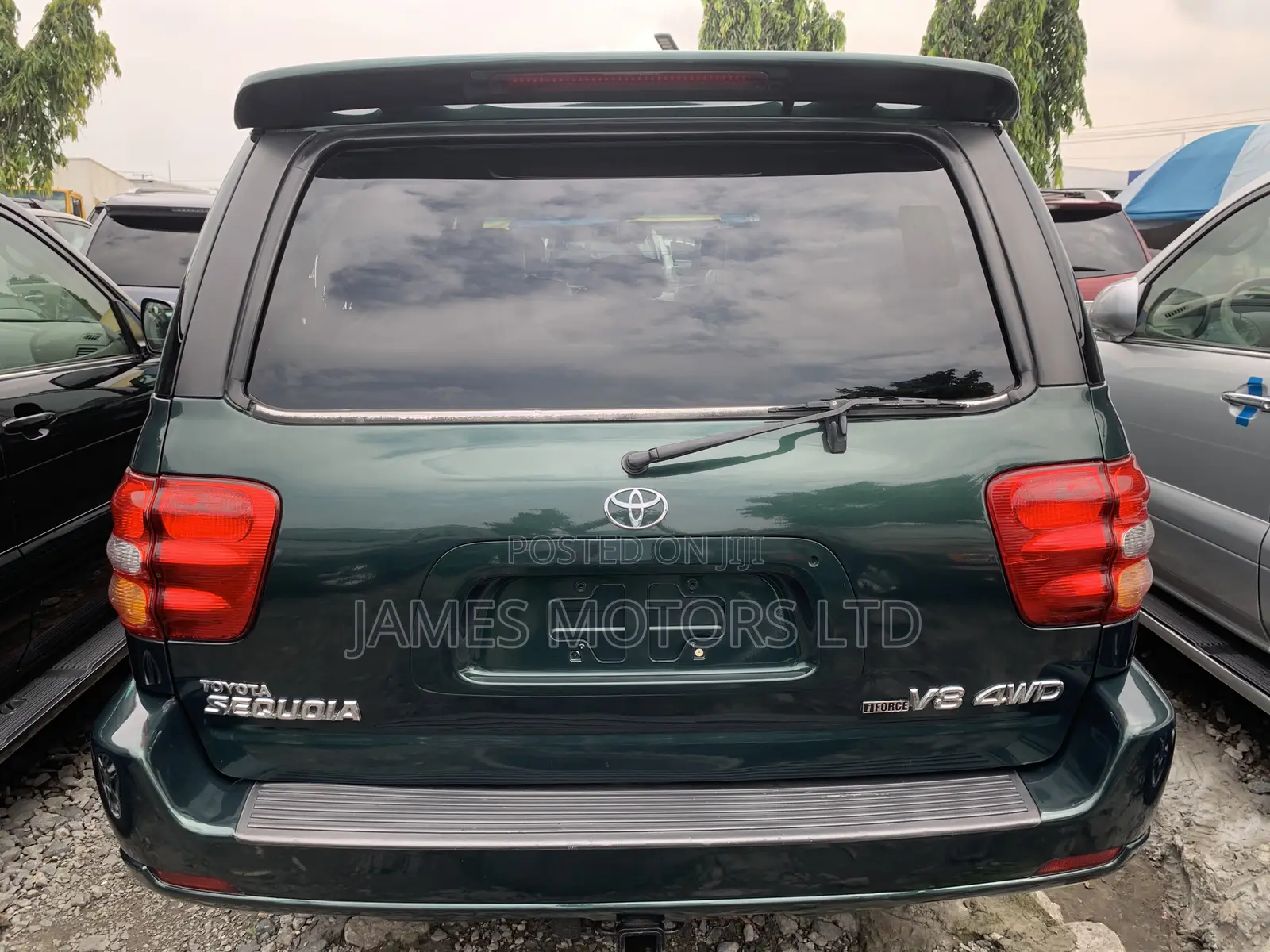 Toyota Sequoia 2004 Green