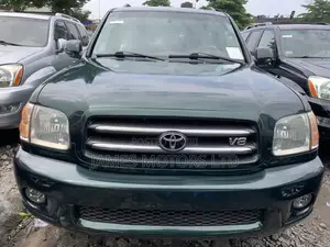 Toyota Sequoia 2004 Green