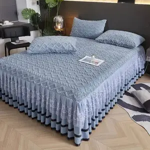 American Polish Bed Topper and Four Pillow Cases