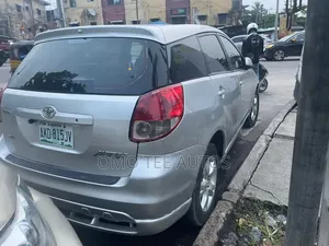 Toyota Matrix XR Hatchback AWD (1.8L 4cyl 4A) 2004 Silver