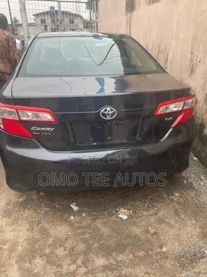 Toyota Camry LE 4dr Sedan (2.5L 4cyl 6A) 2013 Gray