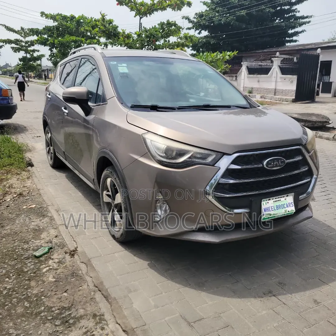 JAC S3 2019 Gold