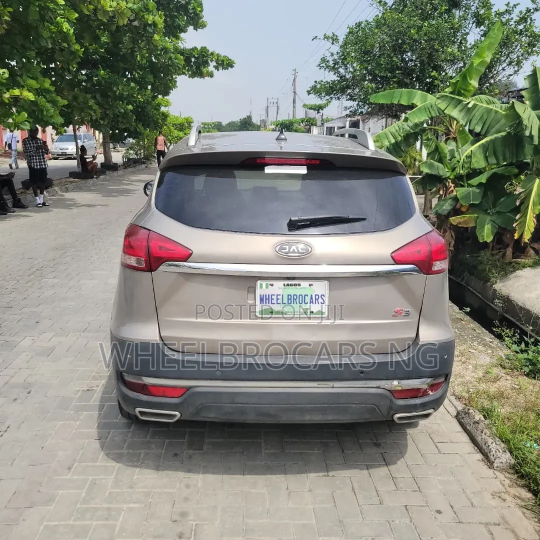 JAC S3 2019 Gold