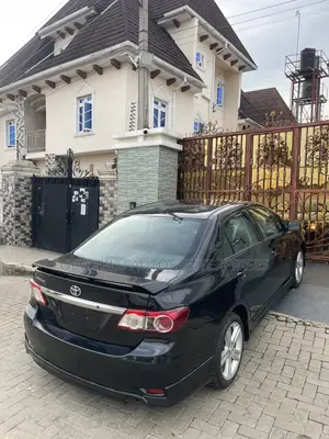 Toyota Corolla S 4dr Sedan (1.8L 4cyl 4A) 2013 Black