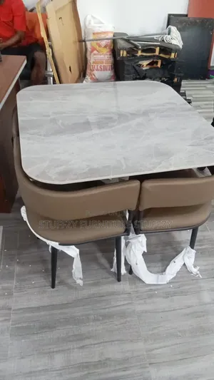 High Quality Unique Marble Dinning Table With 4 Chairs
