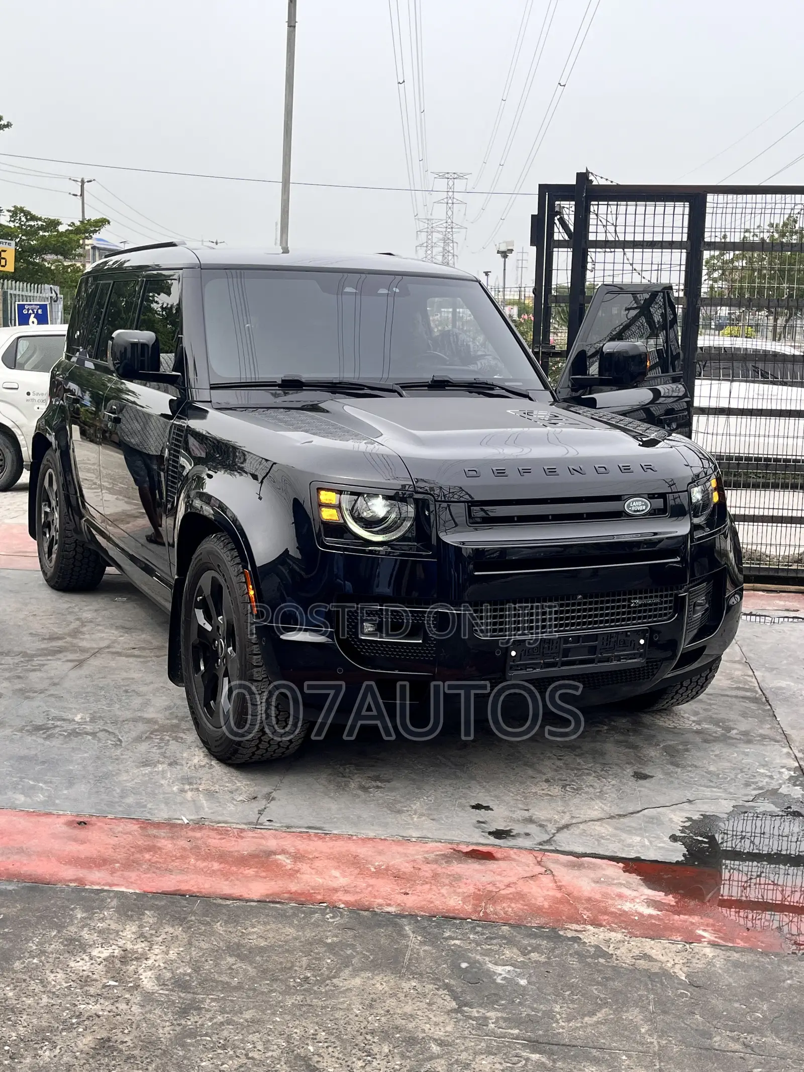 Land Rover Defender 2024 Black