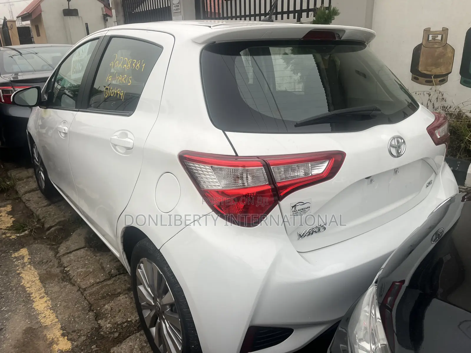 Toyota Yaris 2019 White