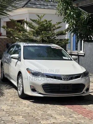 Toyota Avalon XLE Premium 4dr Sedan (3.5L 6cyl 6A) 2014 White
