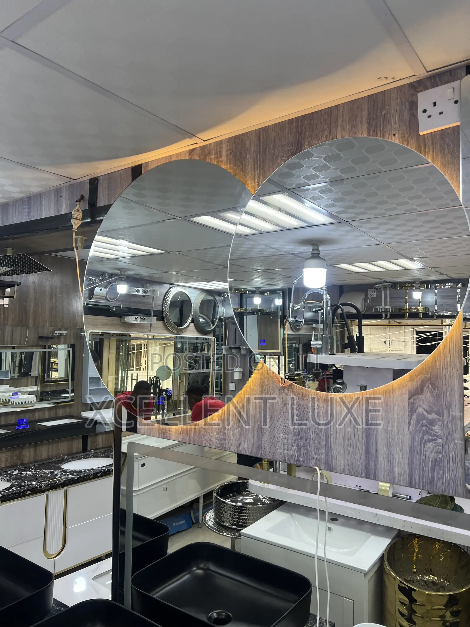 Wall Mount Stylish Led Mirror