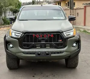 Toyota Hilux 2020 Green