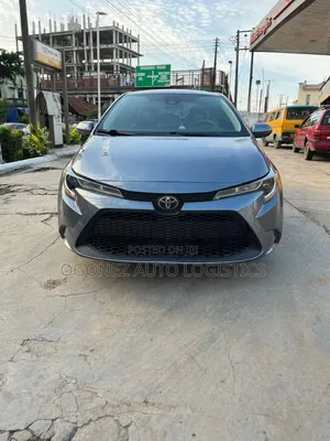 Toyota Corolla LE 2021 Blue
