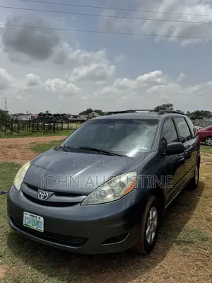 Toyota Sienna XLE FWD 2009 Green