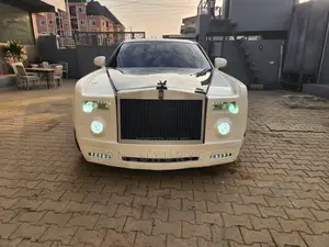 Chrysler 300 2010 White