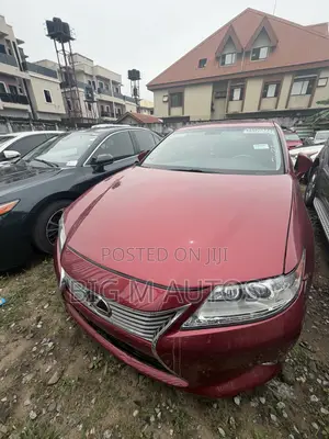 Lexus ES 2015 Red
