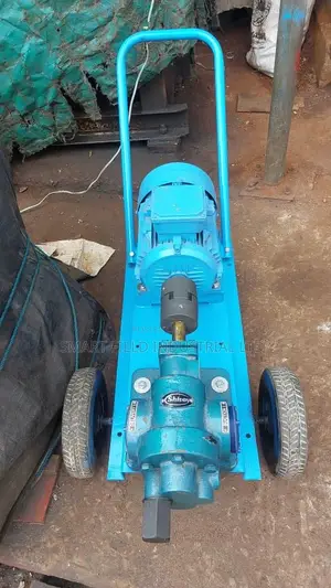 Gear Oil and Product Pump Coupled Mobile Type