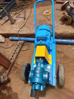 Gear Oil and Product Pump Coupled Mobile Type