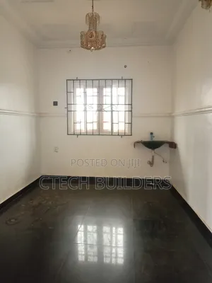 4bdrm Apartment in Benin City for rent