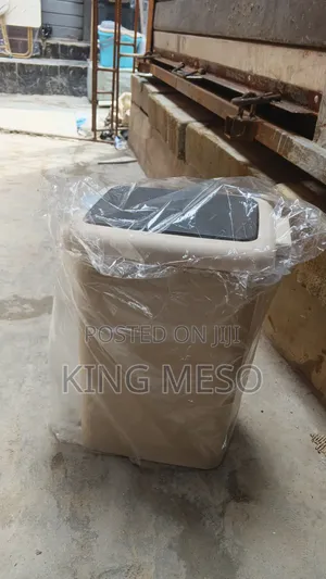 Dustbin 10l Available as Seen