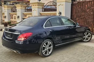 Mercedes-Benz C300 2015 Blue