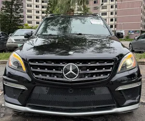 Mercedes-Benz M Class ML63 AMG 4dr SUV AWD (5.5L 8cyl Turbo 7A) 2014