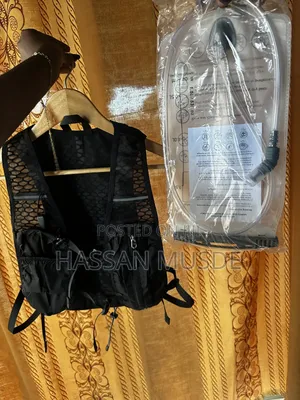 Running Hydration Vest With 1.5 Liter Bladder