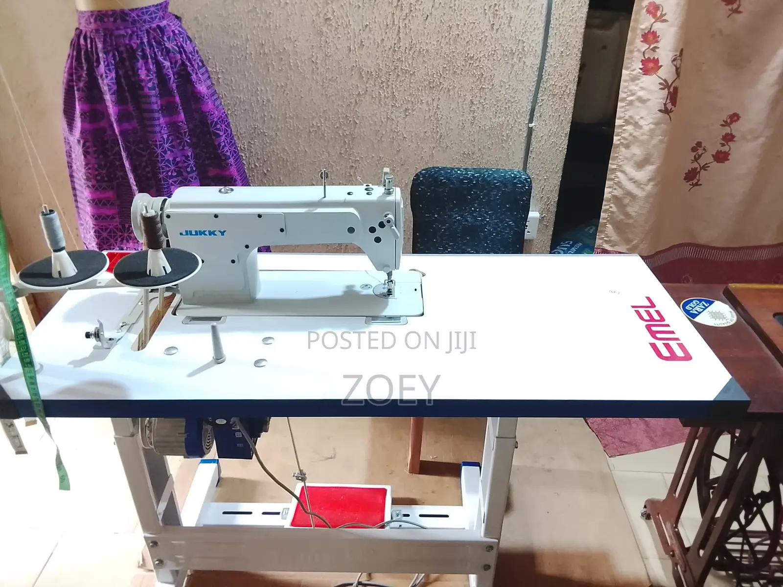 Industrial Sewing Machine