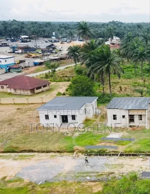 3bdrm Duplex in Aka-Nung, Udoe Road, Uyo for sale