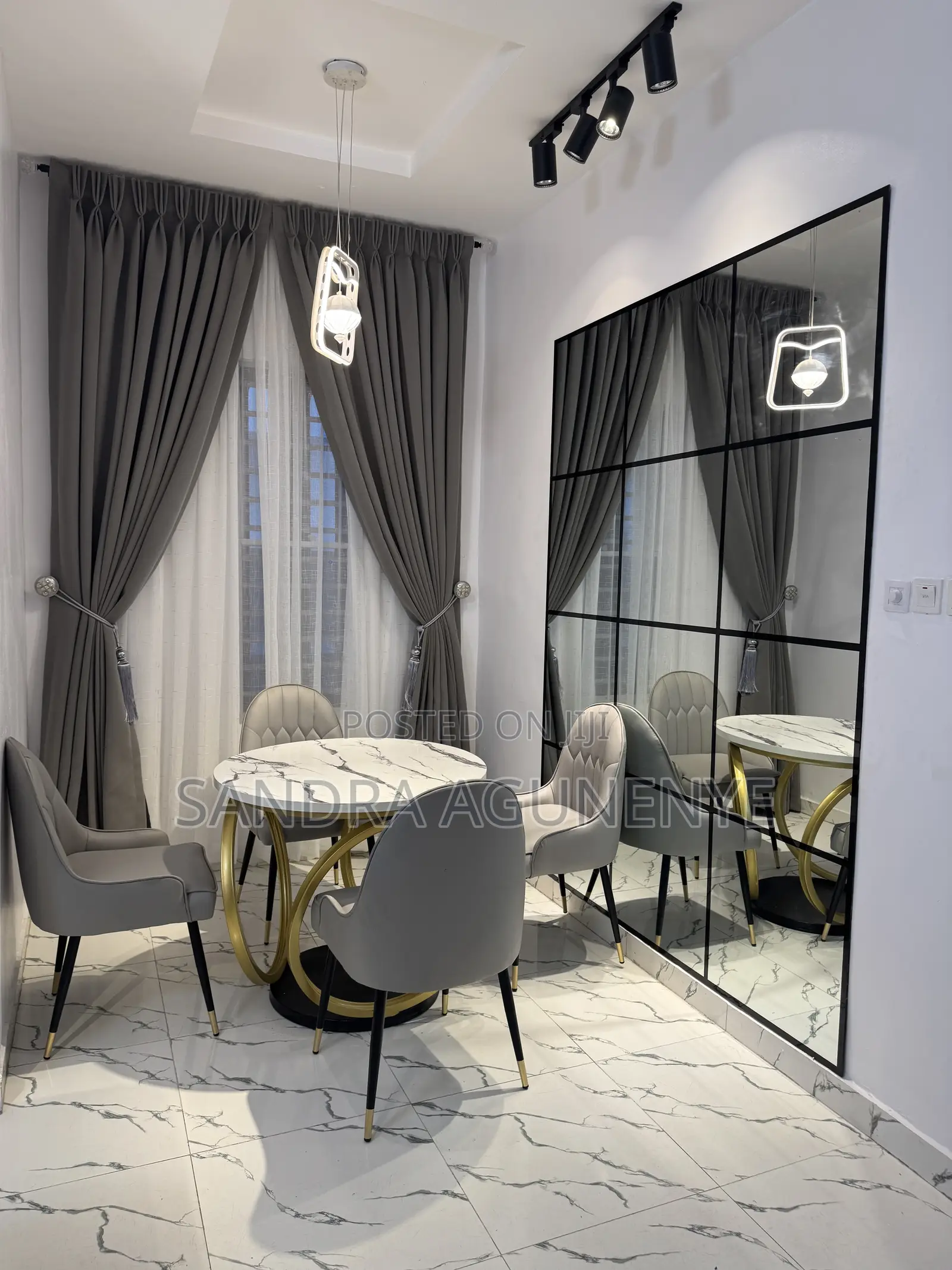 Room In A 4 Bedroom Duplex