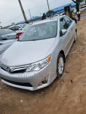 Toyota Camry XLE 4dr Sedan (2.5L 4cyl 6A) 2013 Silver