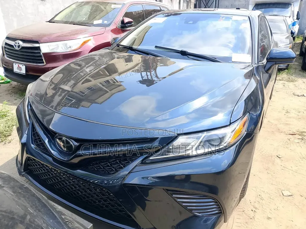 Toyota Highlander SE 2012 Blue