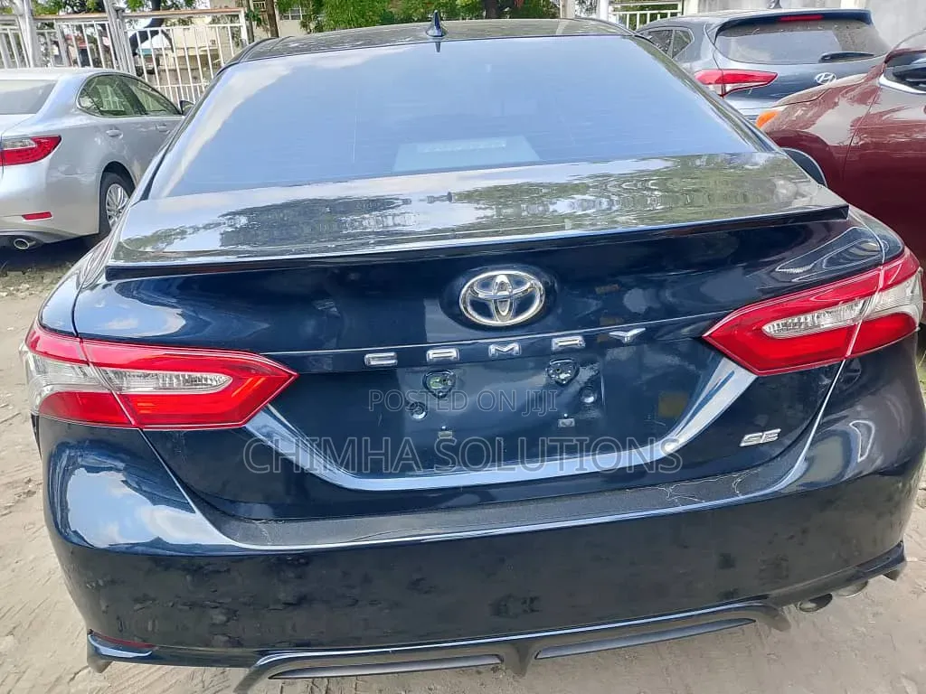 Toyota Highlander SE 2012 Blue