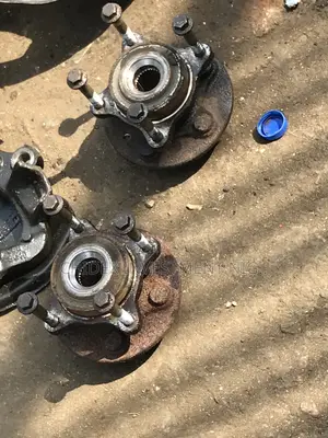 Front Hub for Range Rover Sport