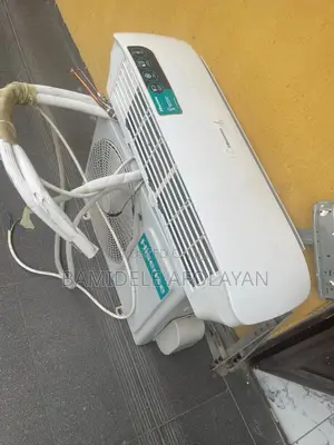 Clean Hi-Sense 1.5hp Non Inverter Ac