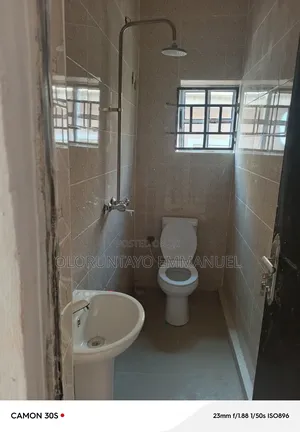2bdrm Block of Flats in Chikakore, Kubwa for rent