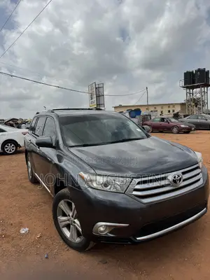 Toyota Highlander Limited 2012 Gray
