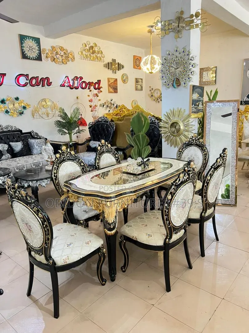 Royal Dining Table 6 Seaters