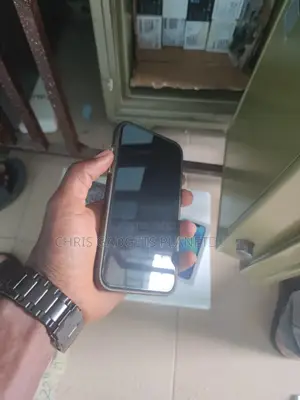Apple iPhone 11 64 GB