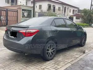Toyota Corolla 2016 Gray