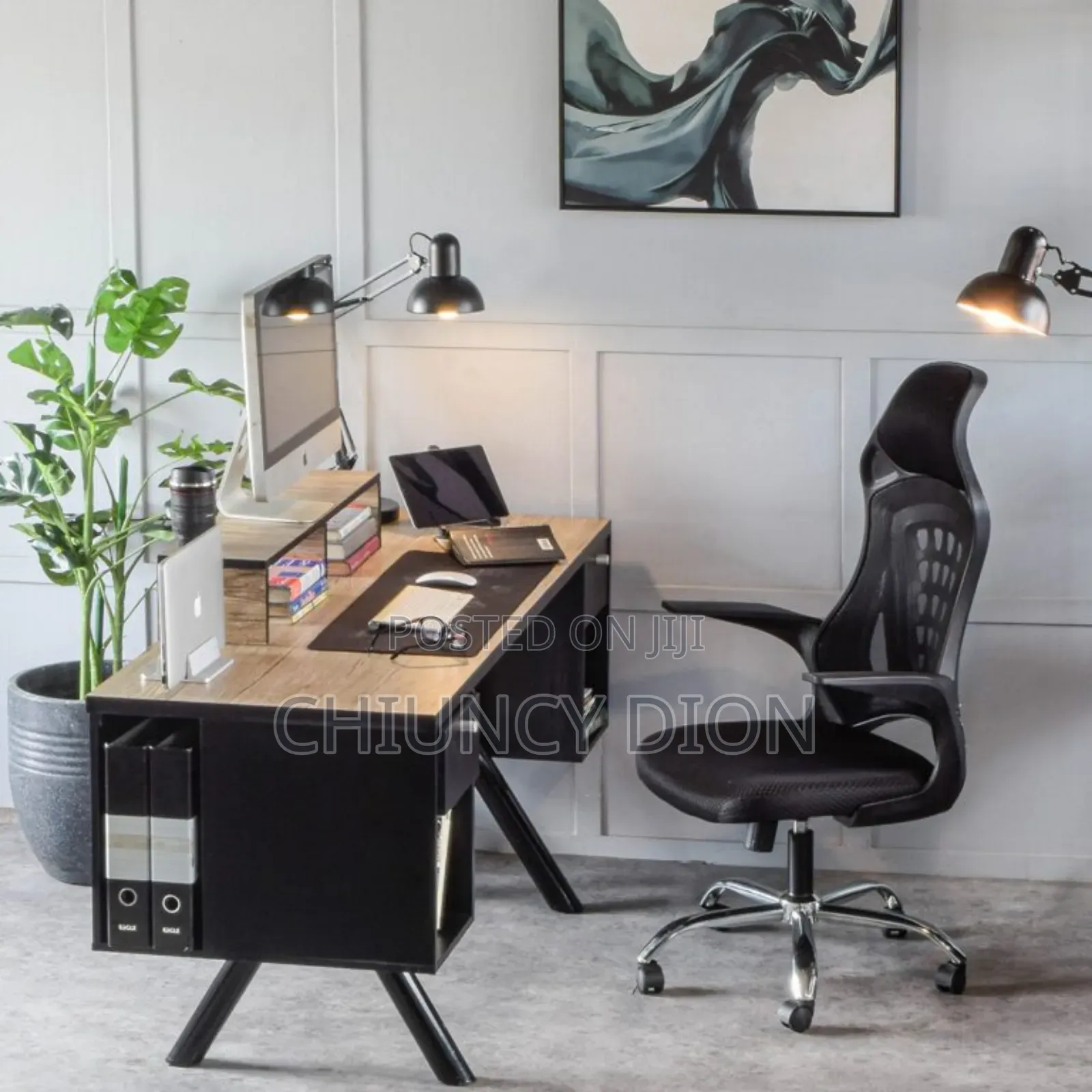 Cupio Desk (Executive Work Table)