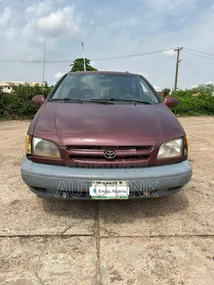 Toyota Sienna CE 1999 Red
