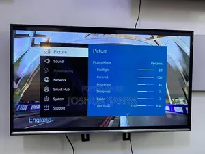 Samsung 32” Smart Tv