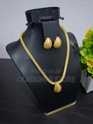 Classy Simply Earring , Pendant and Necklace
