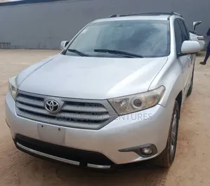 Toyota Highlander Limited 2011 Silver