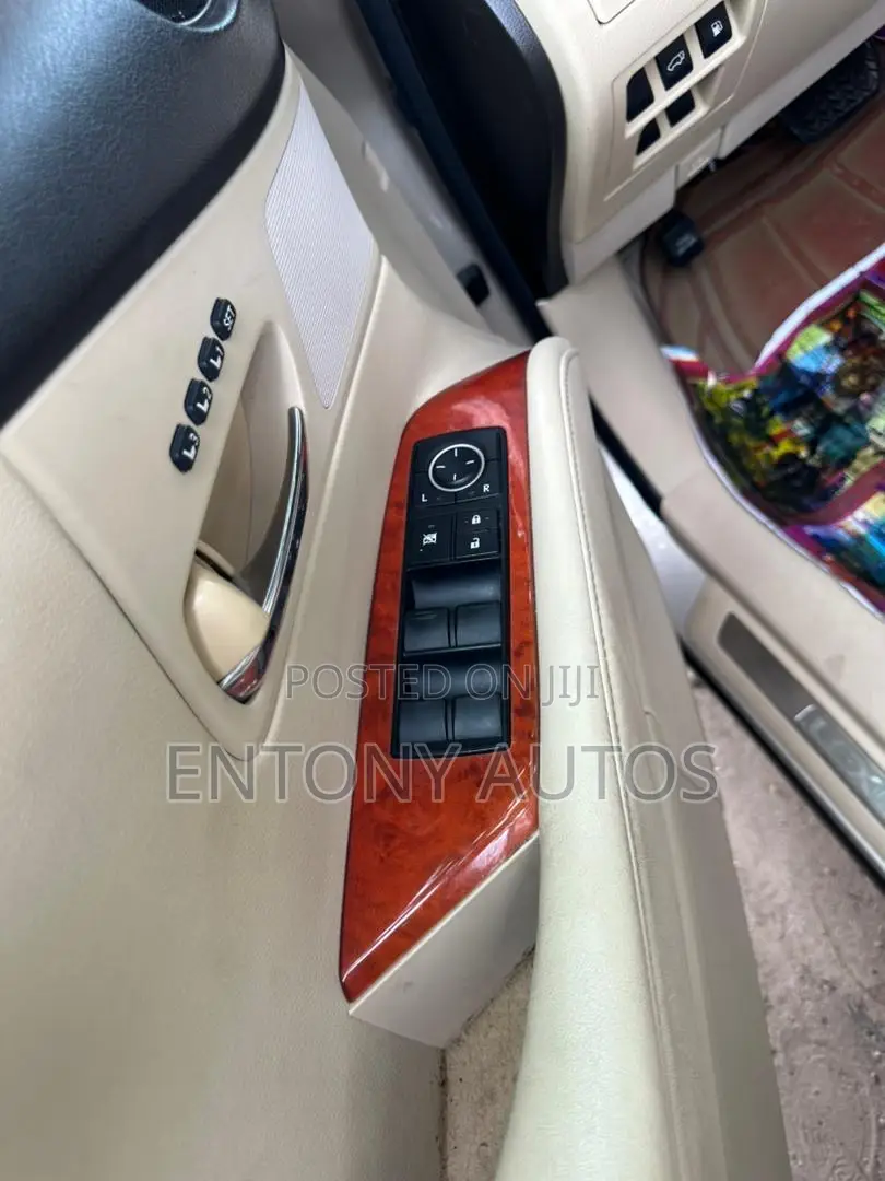Lexus RX 350 2011 Gold