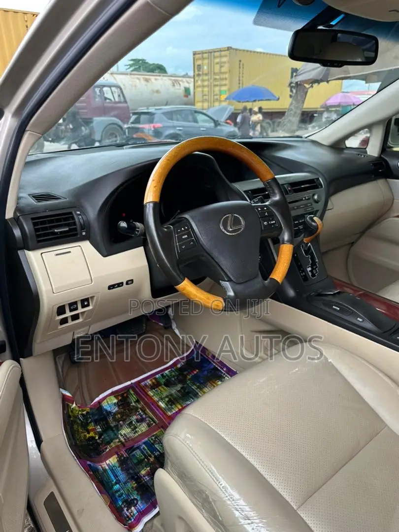 Lexus RX 350 2011 Gold