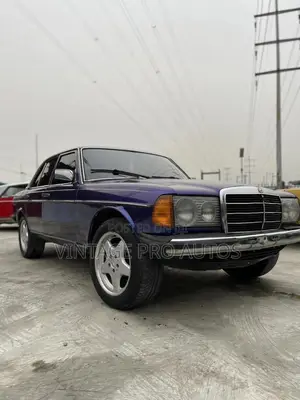 Mercedes-Benz W123 1979 Purple