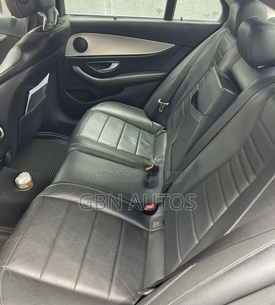 Mercedes-Benz E300 2018 Brown