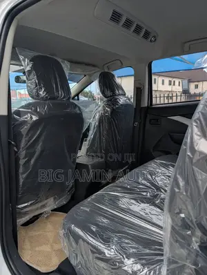 Mitsubishi Xpander 2023 White